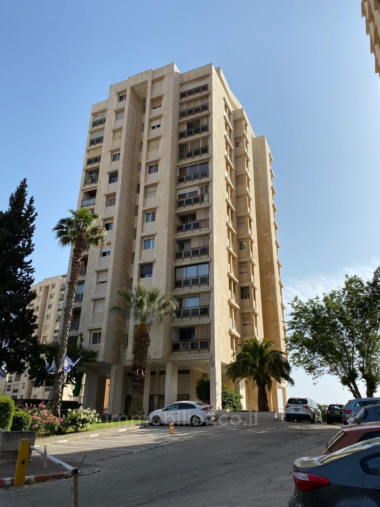 Apartment 4 rooms Jerusalem Chaare Hessed 245-IBL-1835
