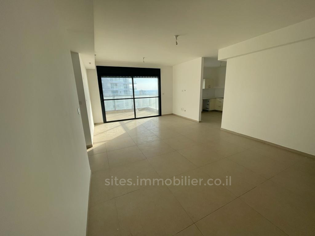 Apartment 5 rooms Netanya Sea 457-IBL-1239