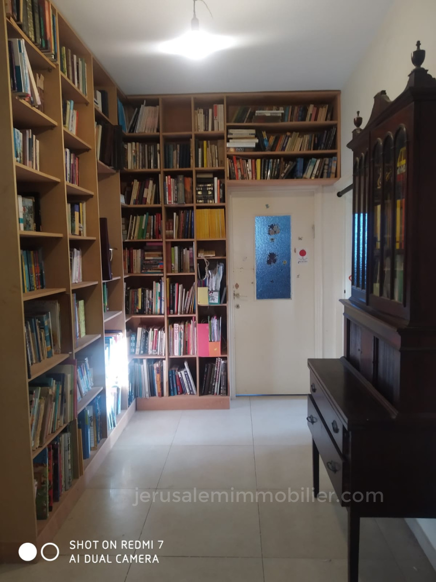 Apartment 5.5 rooms Jerusalem Arnona 226-IBL-1816