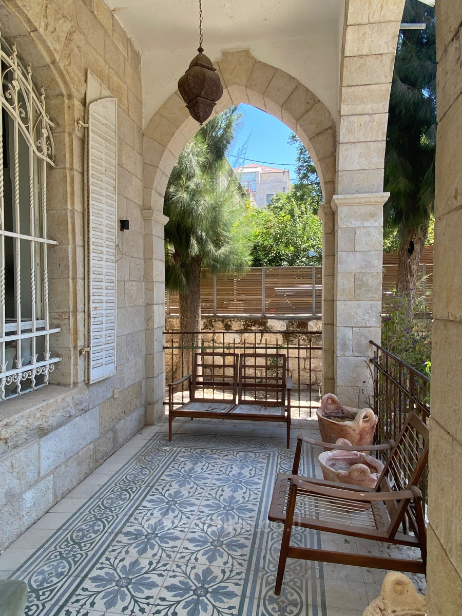 Villa 4 rooms Jerusalem Baka 245-IBL-1820