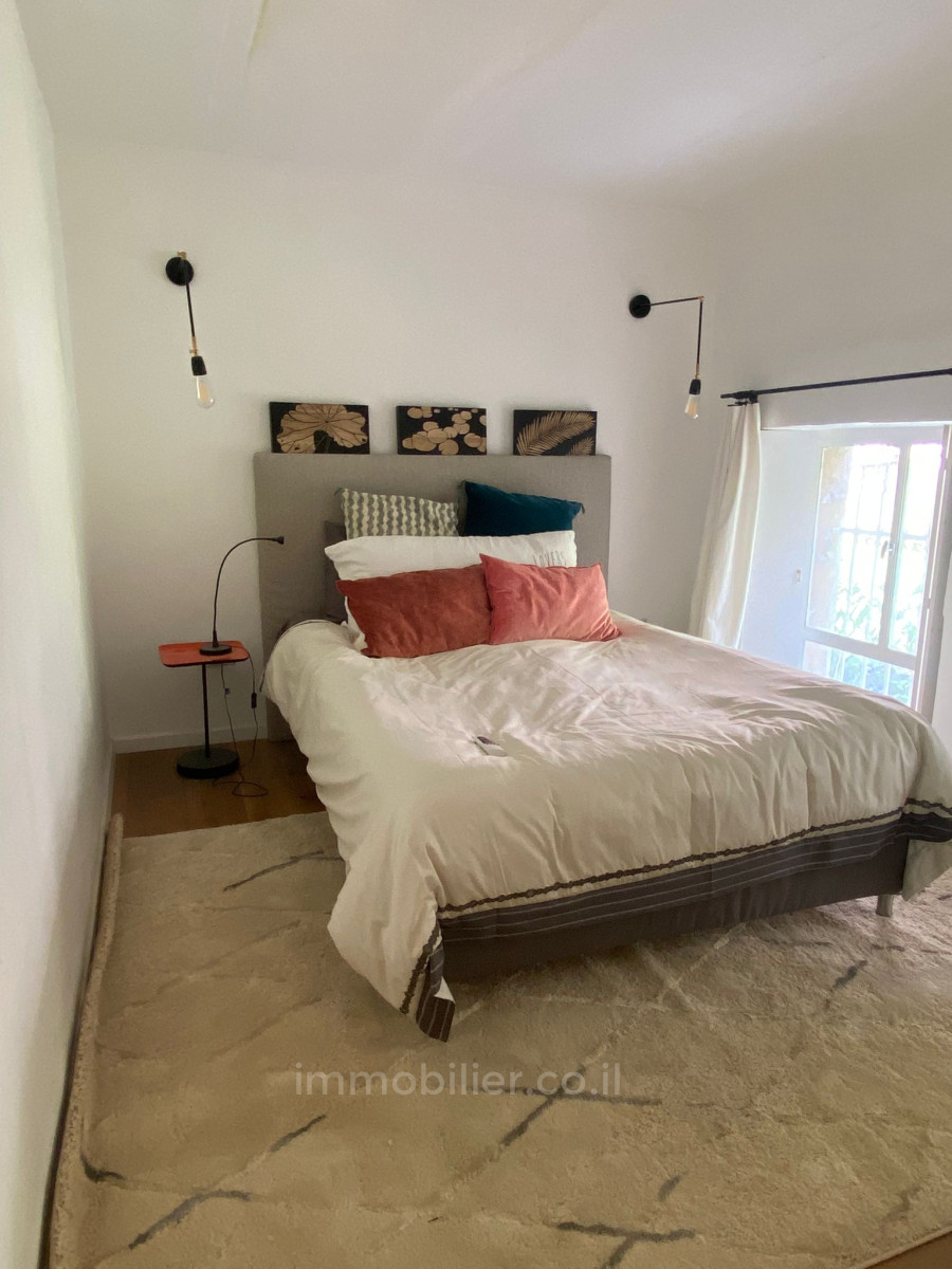 Villa 4 rooms Jerusalem Baka 245-IBL-1821