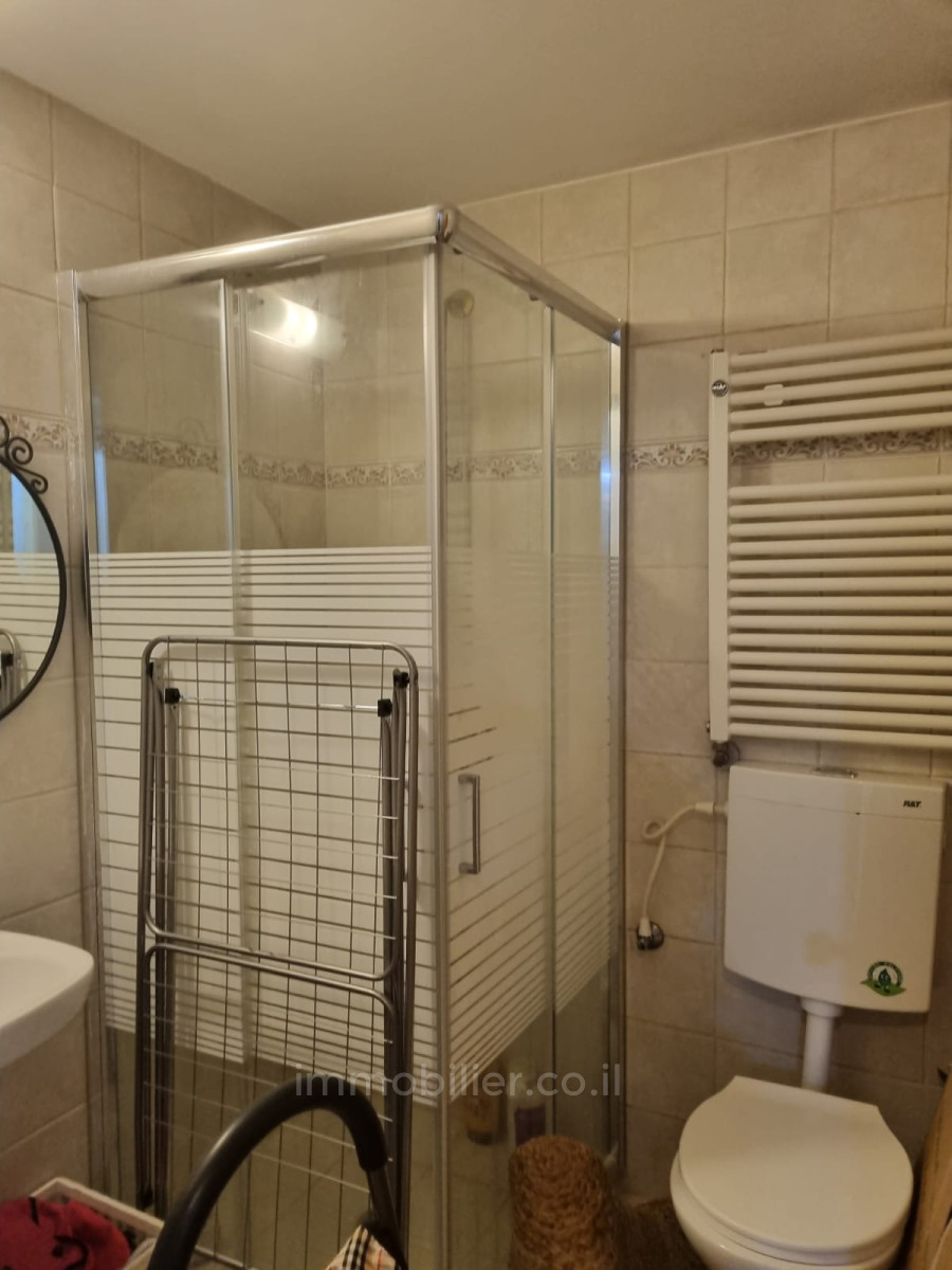 Apartment 3 rooms Jerusalem City center 245-IBL-1848