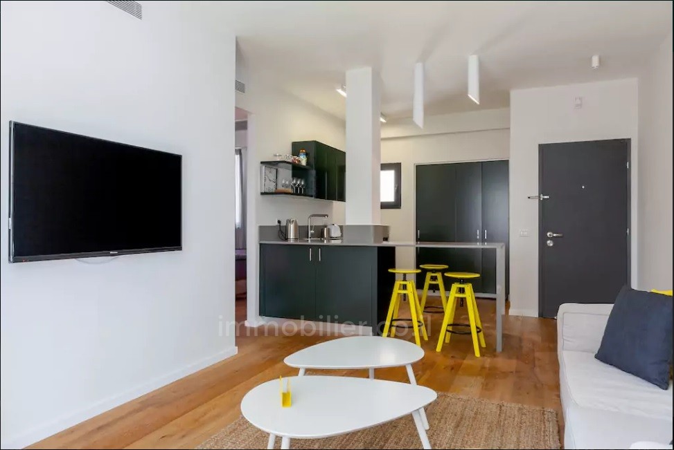 Apartment 3 rooms Tel Aviv First sea line 291-IBL-642