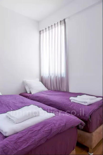Apartment 3 rooms Tel Aviv First sea line 291-IBL-642