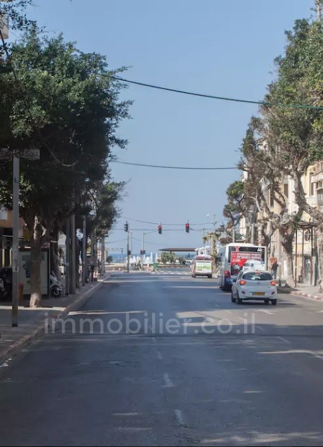 Ground floor 3 rooms Tel Aviv First sea line 291-IBL-648