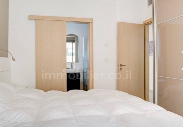 Apartment 3 rooms Tel Aviv Lev Tel-Aviv 342-IBL-6905