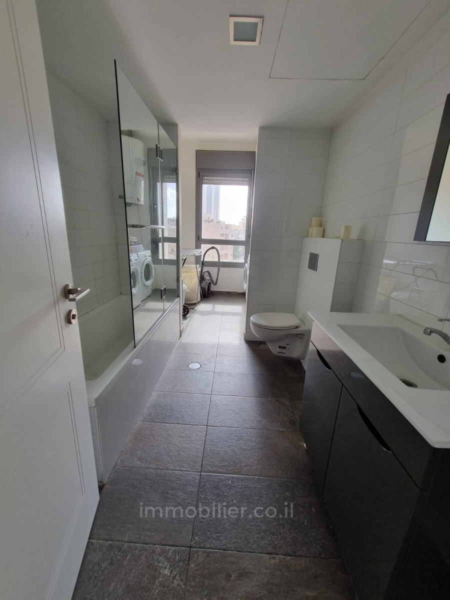 Apartment 4 rooms Jerusalem City center 424-IBL-309