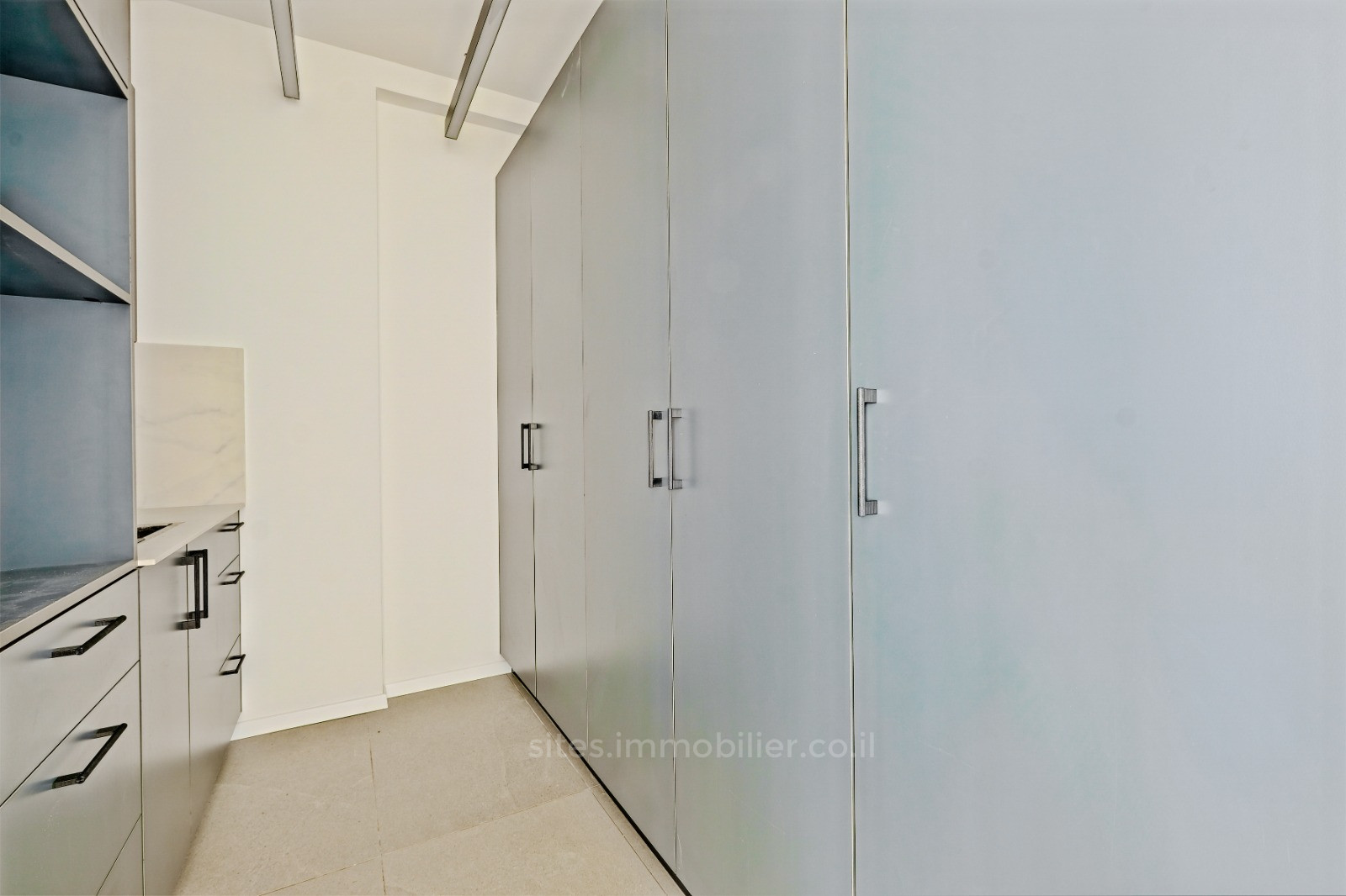 Offices 7 rooms Netanya City center 457-IBL-1133