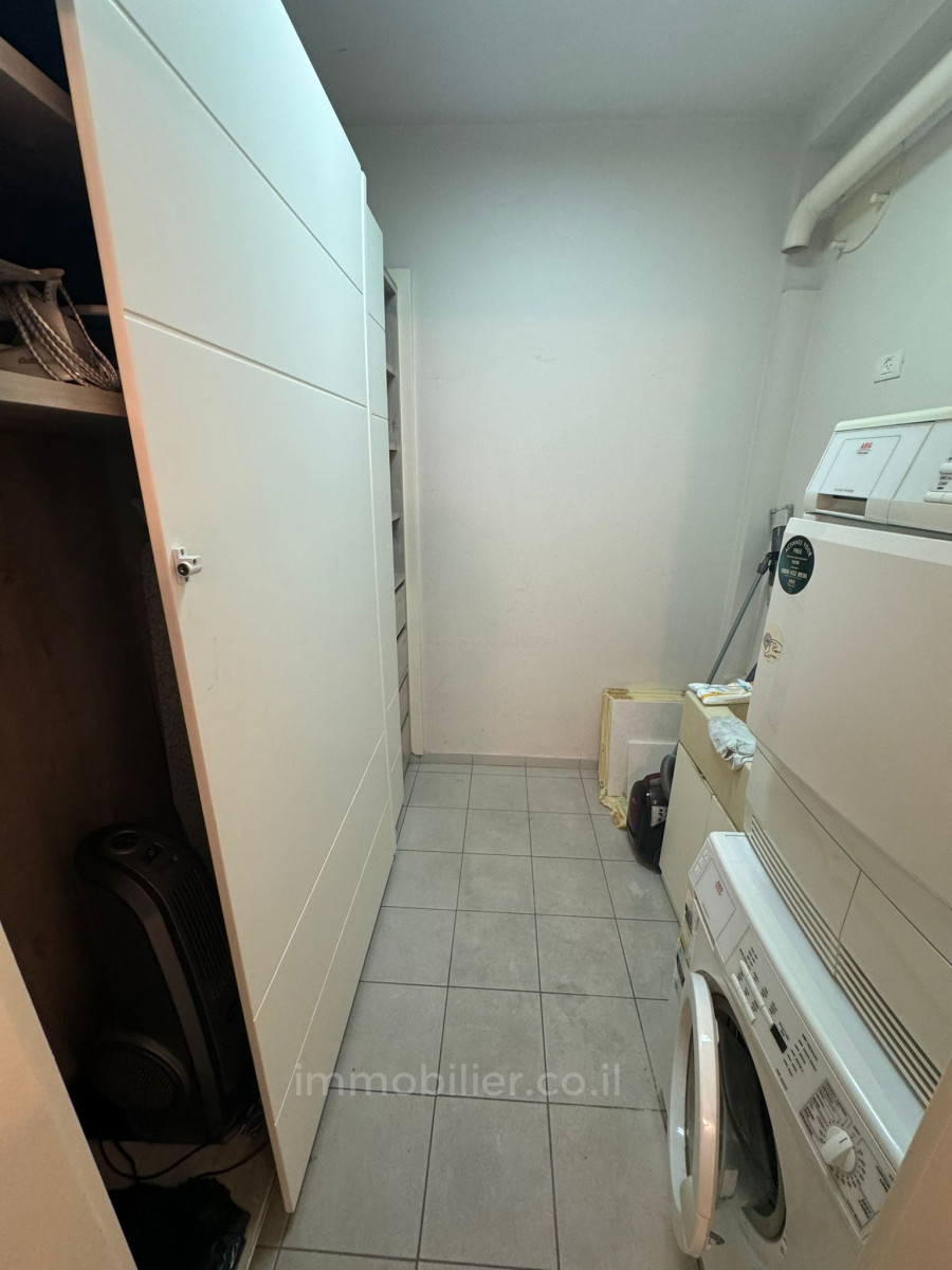 Apartment 3.5 rooms Tel Aviv Park Tzameret 457-IBL-1344