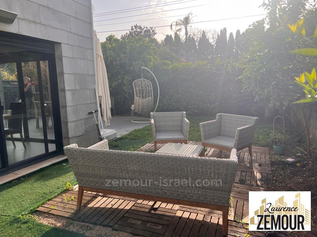 Ground floor 5 rooms Raanana Near Aryiel 60-IBL-1267